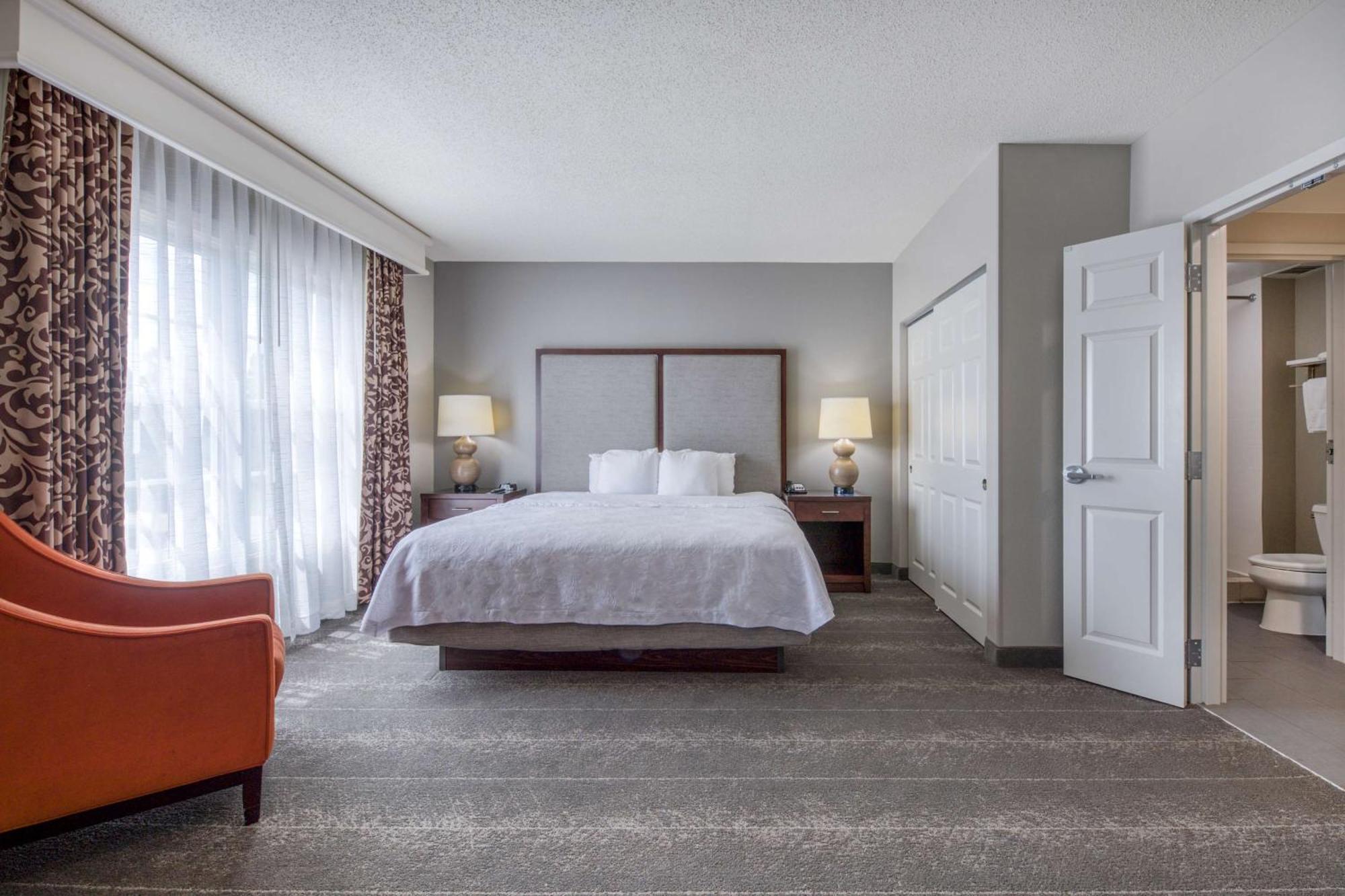 โฮมวูด สวีท บาย ฮิลตัน โอล์มสเตด วิลเลจ ไพน์เฮิสต์ Hotel ไพน์เฮิร์สท์ ภายนอก รูปภาพ